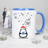 Tasse Weiß/Blau bedruckt mit Spruch: Life is a gift. - Motiv: Schneeflocken und Pinguin - Farbe Geschenk: Blau